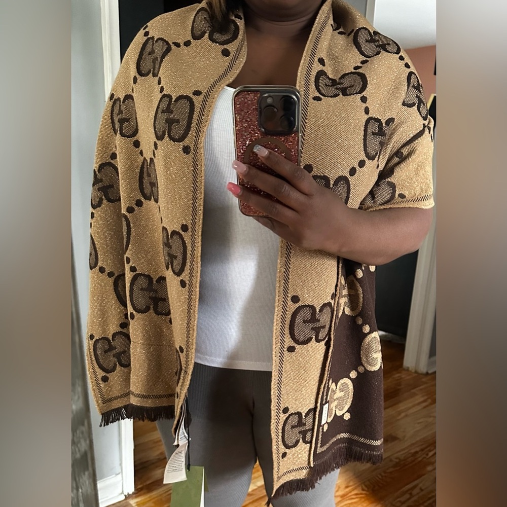 Authentic Gucci Scarf - Picture 6 of 8